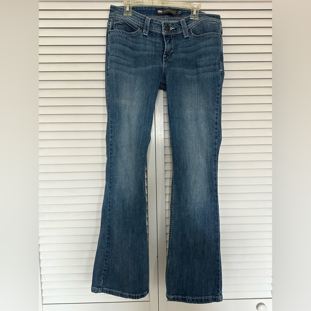 Levi's low rise boot cut skinny jeans